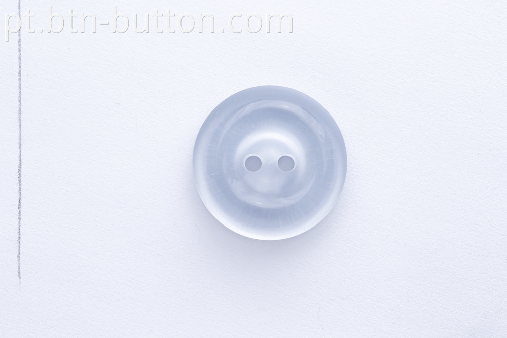 Concave thickened transparent plus pearl buttons